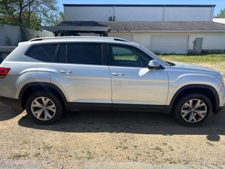 2018 Volkswagen Atlas 3.6L V6 S - Primary Damage Right Image